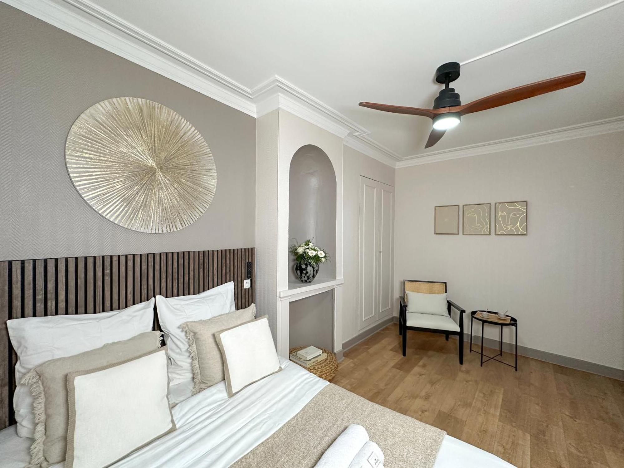 Champs Elysees Area Appartement
